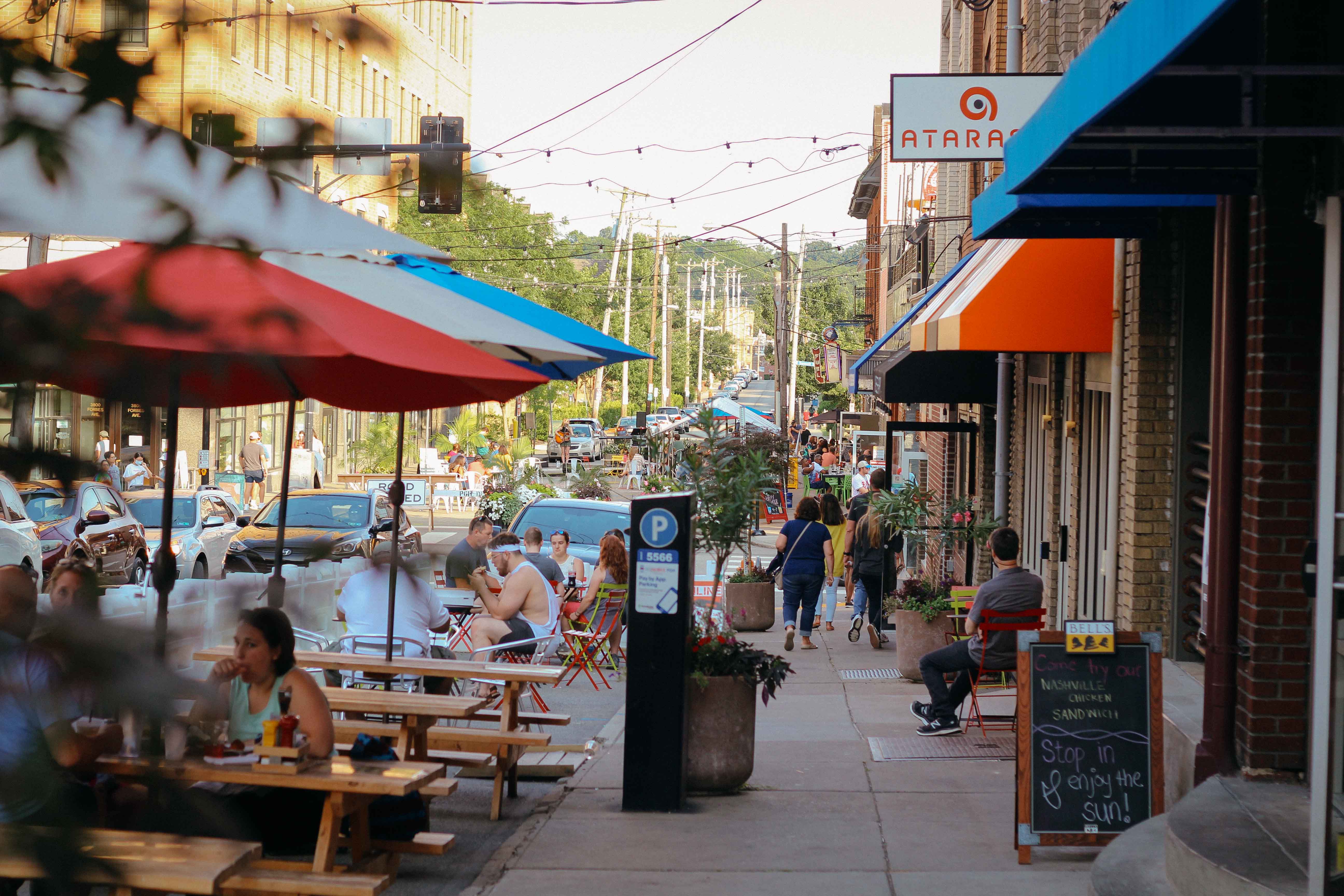 Oakland Ave outdoor dining