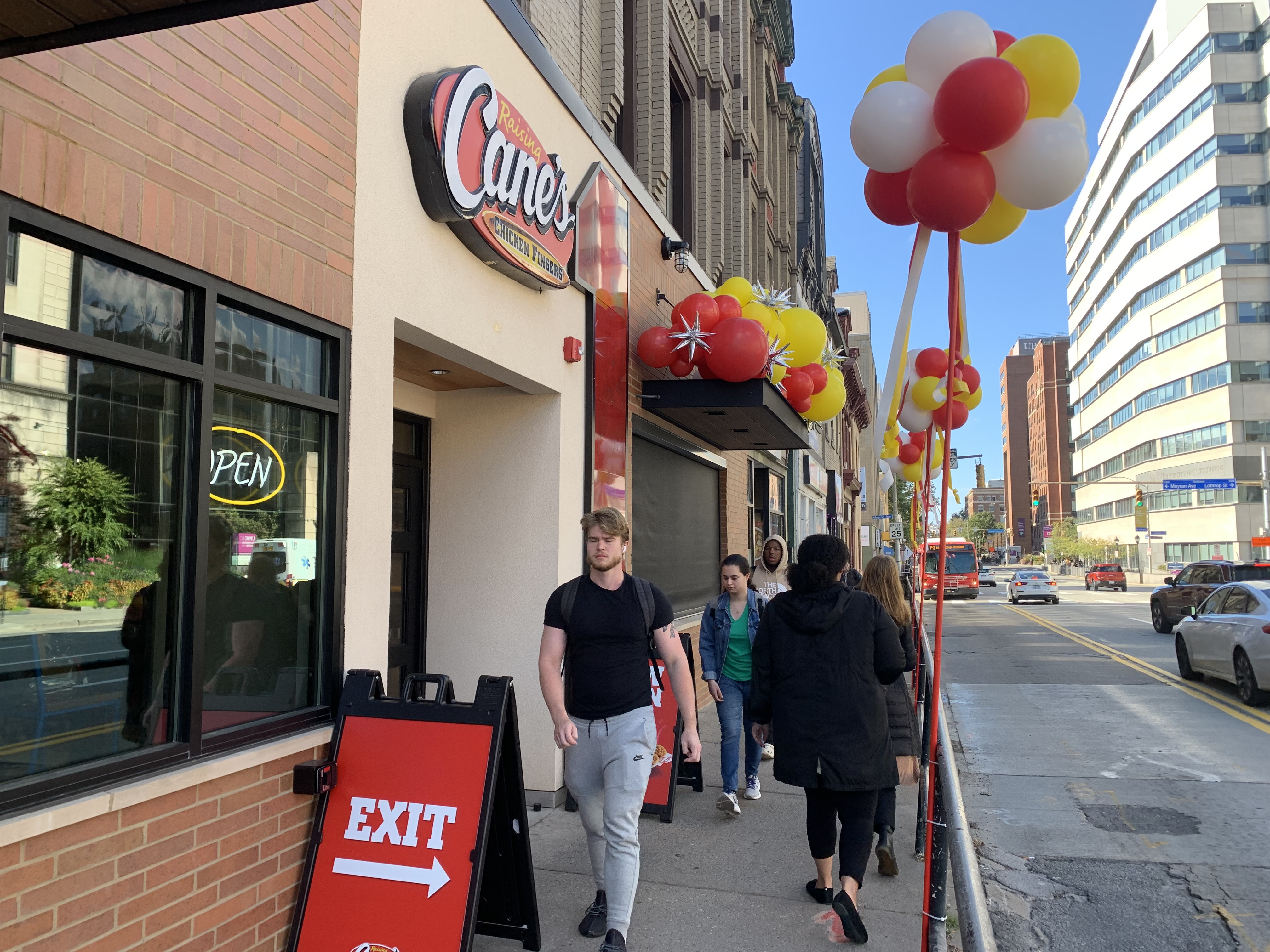 Raising Cane's Exterior